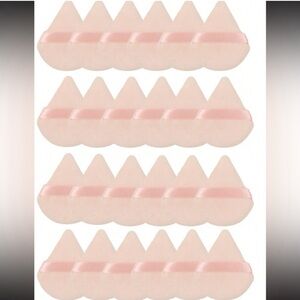 NWT 24 pc Triangle Makeup Puffs Peach color